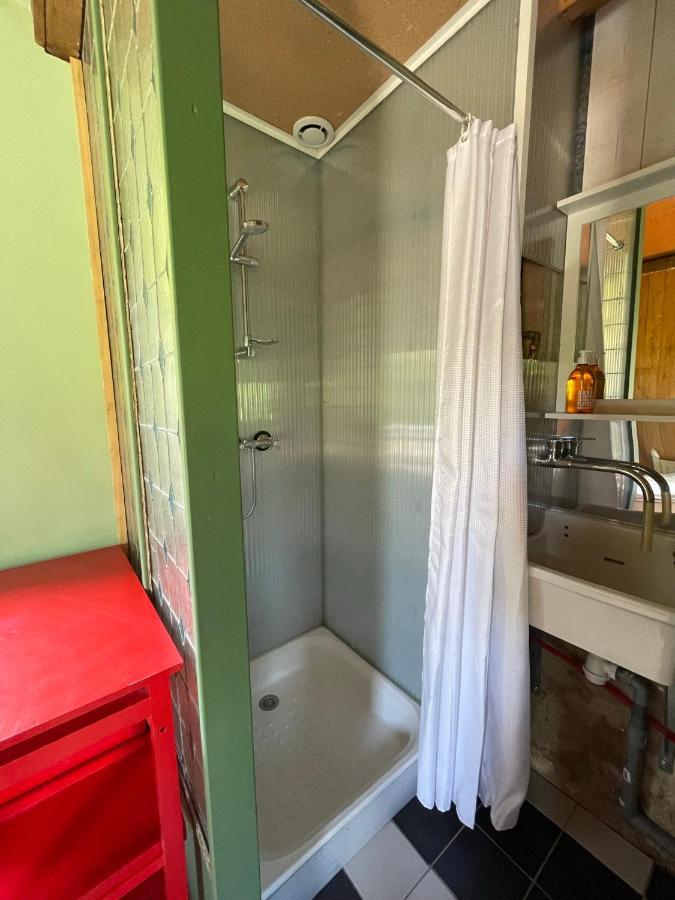 Jolie Cabane Avec Jacuzzi Pour Les Amoureux De La Nature Tullins Ngoại thất bức ảnh